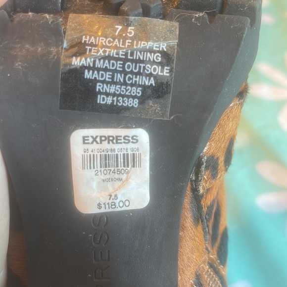 Leopard boots - Picture 3 of 3